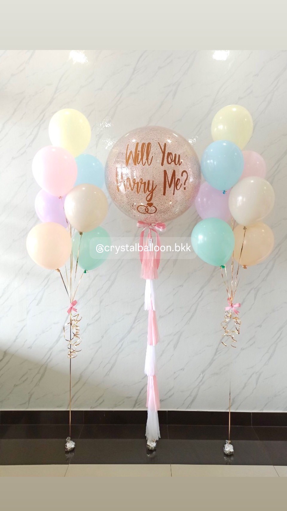 ลูกโป่ง Will You Marry Me? Bubble ขนาด 36" กลิตเตอร์สีโรสโกล 1 ลูก พร้อม ช่อลูกโป่ง 7 ลูก 2 ช่อ พร้อมตกแต่ง สามารถเปลี่ยนสีลูกโป่ง/เปลี่ยนข้อความ/เปลี่ยนขนาดได้