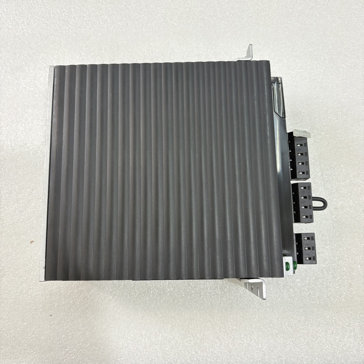 R88D-KP20H SERVO DRIVE " OMRON "