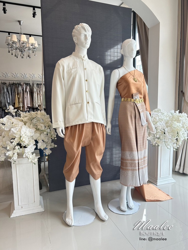 เช่า ชุดไทย ชุดเพื่อนเจ้าสาว ชุดไทยผ้าถุงสีเทาชาเงิน สไบสีน้ำตาลทอง