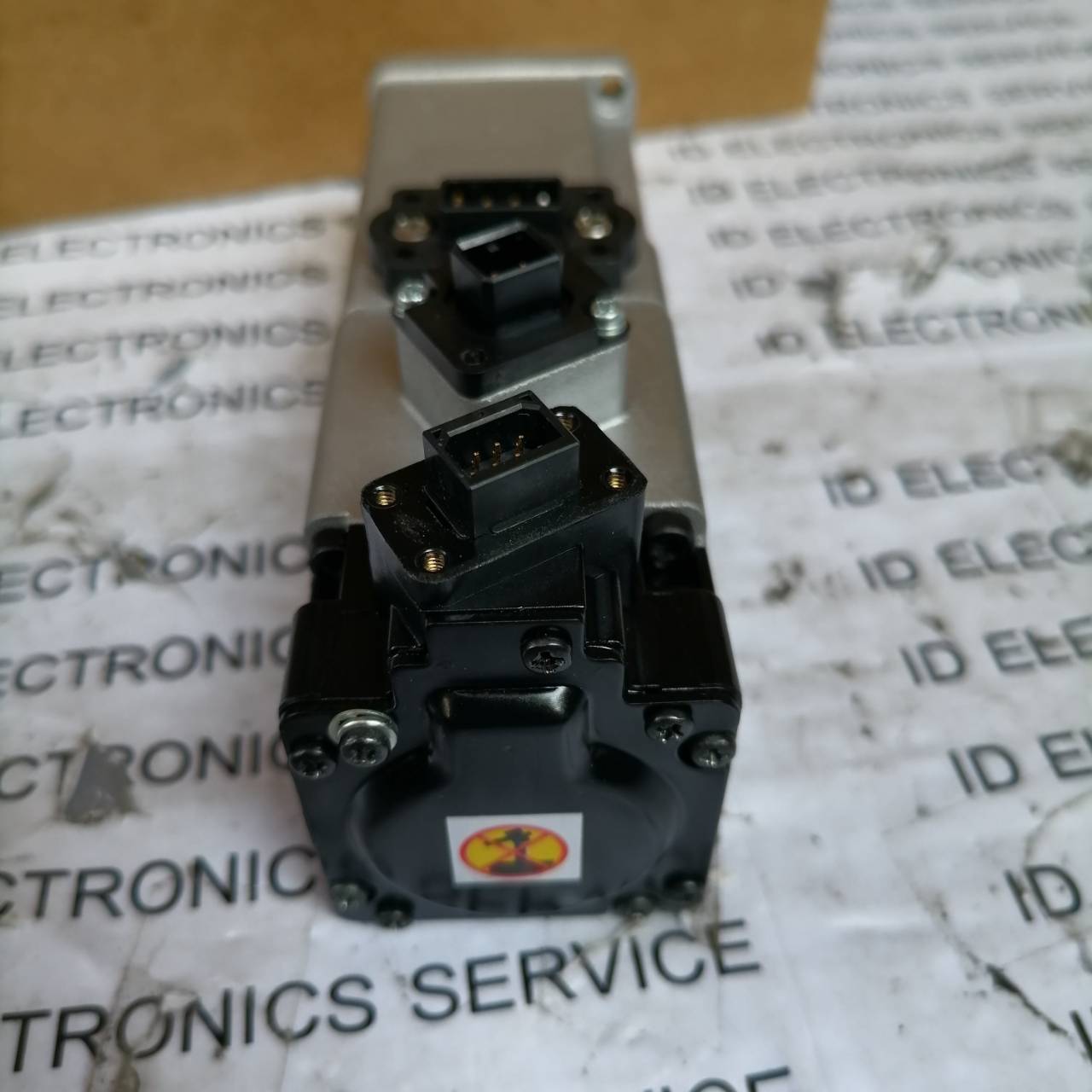 R88M-K10030T-BS2 SERVO MOTOR " OMRON "