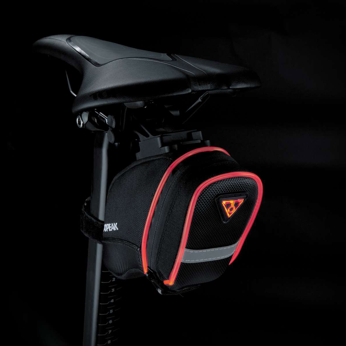 กระเป๋าใต้อาน TOPEAK AERO WEDGE IGLOW TIG-AW01 (มีคลิป)