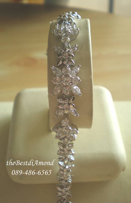 ++BC004RD+สร้อยข้อมือLuxury Flower+แบบหรูหรา อลังการ งานสวยมากๆๆ แบบสวยลงตัว ดูไฮโซสุดๆ แต่ไม่เวอร์นะคะ ใส่ออกงานได้สบายๆไม่อายใคร งานเหมือนจริงมาก