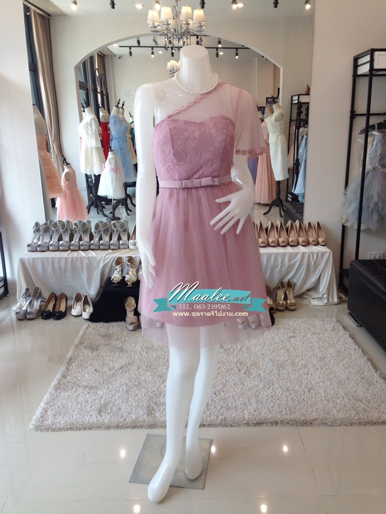 พร้อมส่ง ชุดราตรีสั้น เพื่อนเจ้าสาว กระโปรงตาข่าย สี Nude แบบ B ไหล่เฉียง อกแต่งลูกไม้ พร้อมโบว์คาดเอว (จับสม๊อกด้านหลัง)