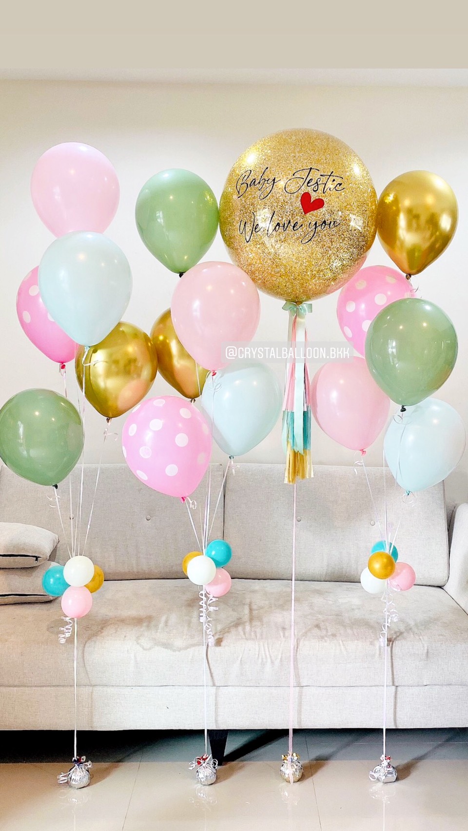 ลูกโป่ง Welcome Baby Bubble ขนาด 24" สีทอง พร้อมตกแต่ง ช่อลูกโป่ง 5 ลูก 3 ช่อ,ลูกโป่งลายจุด สามารถเปลี่ยนสีลูกโป่ง/เปลี่ยนข้อความ/เปลี่ยนขนาดได้