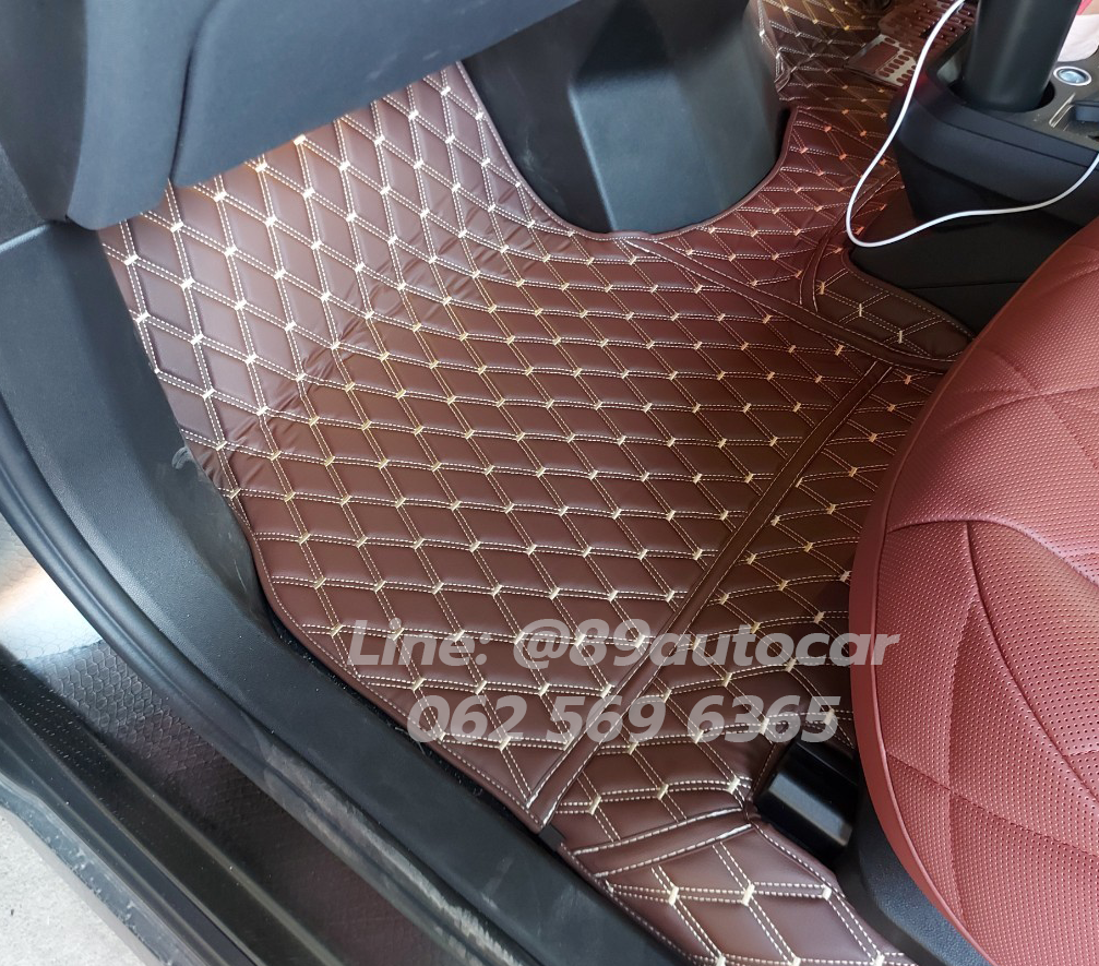 พรมรถยนต์ BMW IX40 (บีเอ็มดับเบิลยู ไอเอ็กซ์) ปูพรมvvip สีกาแฟด้ายทอง ในห้องโดยสาร