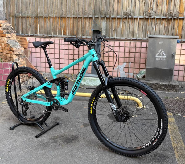 จักรยานเสือภูเขา Fastwork รุ่นใหม่ล่าสุด – ซอฟท์เทล 4th Gen 279 Softtail | จักรยาน DownHill 12speed, SLX ล้อ 27.5