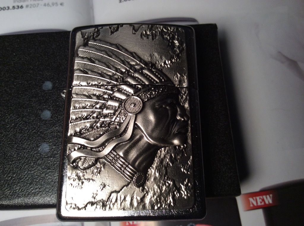 ไฟแช็ค Zippo ชายชนเผ่า อินเดียแดง "Zippo Indian Head Emblem #2003536 " แท้นำเข้า 100%