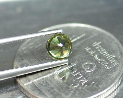 พลอยมรกตบางกะจะ 0.60 กะรัตพลอยไทย