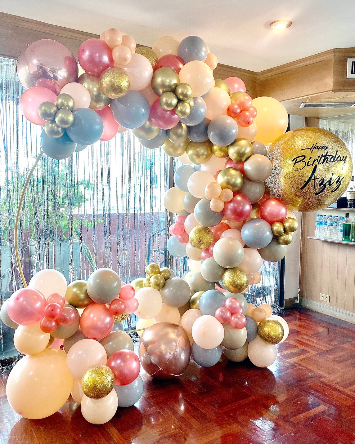 Organic Backdrop วันเกิด โครงกลม ขนาด 2x2 เมตร Theme พาสเทล พร้อมตกแต่ง ราคาโทรสอบถาม สามารถเปลี่ยนสีลูกโป่ง/เปลี่ยนข้อความได้