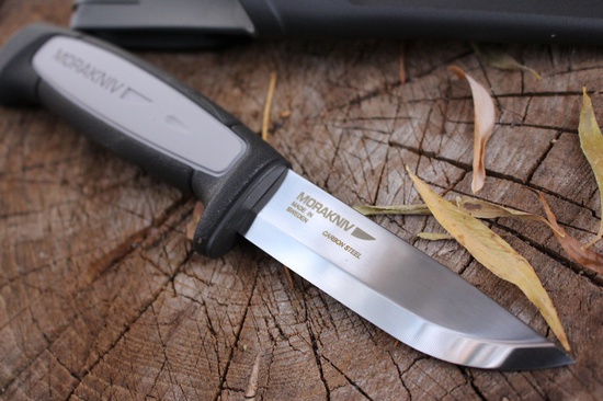 New ออกรุ่นใหม่ มีดใบตาย MoraKniv Robust รุ่น FT01518 สีดำเทา ของแท้นำเข้าจาก Sweden ของแท้ 100%
