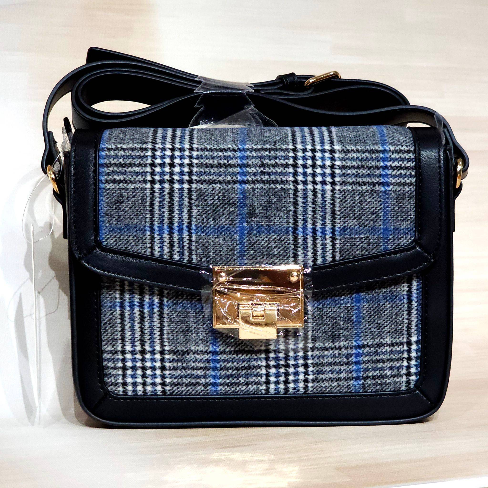 GU shoulder bag กระเป๋าหนัง Pu งานตัดเย็บเรียบร้อย แทรกผ้าไนลอน และเรยอน เพิ่มดีเทลให้ลายสวยงาม