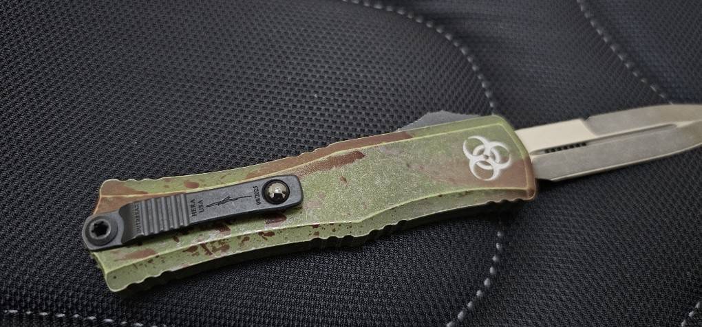 Microtech Knives Mini Hera Outbreak Bayonet M390MK Signature Series