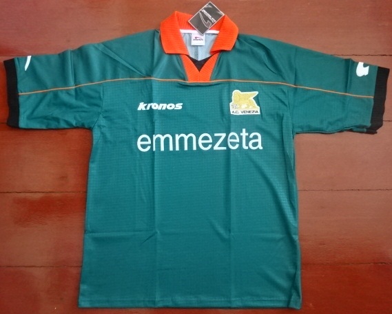 เสื้อฟุตบอล ทีมสโมสรเอซี เวเนเซีย ชุดเหย้า 1999/2000 ใหม่ M-Size / AC VENEZIA Football Shirt Home Kit 1999/2000 Jersey NEW M-Size