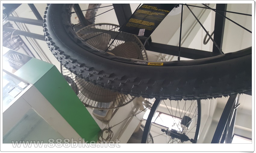 ชุดล้อสำเร็จ ชุดล้อเสือภูเขา MAVIC CROSSMAX ELITE 27.5 WTS RED 2.1, 650B 2017