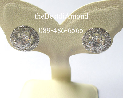 BE817RD+++ต่างหูเพชรล้อม+++งานสวย เรียบร้อย หรู ดูดีมากๆๆค่ะ ฝังแบบหนามเตยงานดีมากๆๆๆ เหมือนของจริงสุดๆ หรูหราแพรวพราว ขนาดไม่ใหญ่มาก