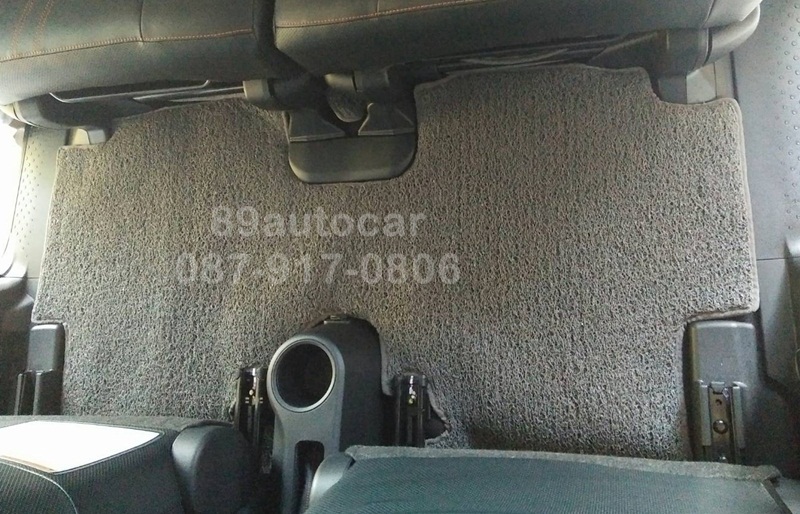 พรมปูพื้นรถยนต์ Toyota Sienta ไวนิลสีเทาขอบเทา
