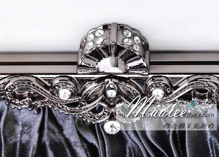 พร้อมส่ง Evening Clutch กระเป๋าออกงาน สีชมพู Hot Pink ผ้าซาตินอัดพลีต ลายฟันปลา พร้อมสายโซ่