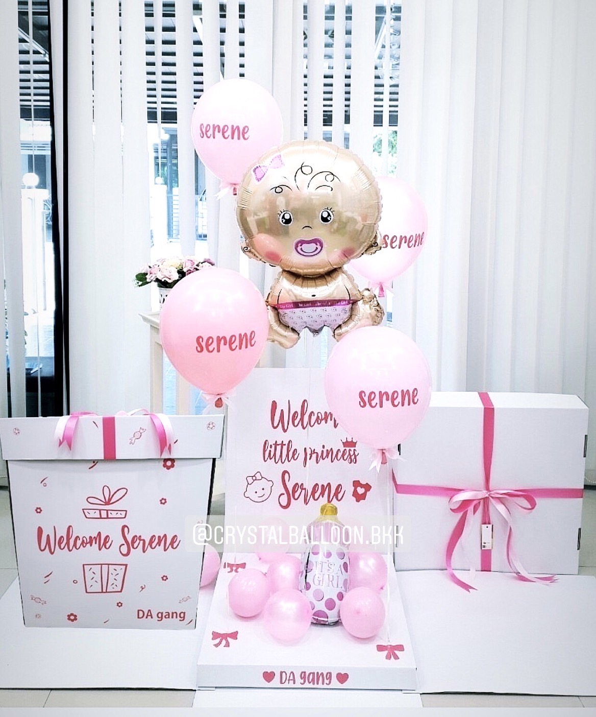 Welcome Baby Girl แบบกล่องเซอร์ไพรส์ พร้อมตกแต่ง ฟอยล์เด็กทารกใหญ่ 1 ชิ้น,ลูกโป่ง 4 ลูก สามารถใส่รูปได้ 2 ใบ สามารถเปลี่ยนสีลูกโป่ง/เปลี่ยนข้อความได้