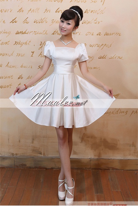 พร้อมส่ง ชุดราตรีสั้น สีขาวมุก เรียบหรู แขนตุ๊กตา ผ่า V ด้านหลัง