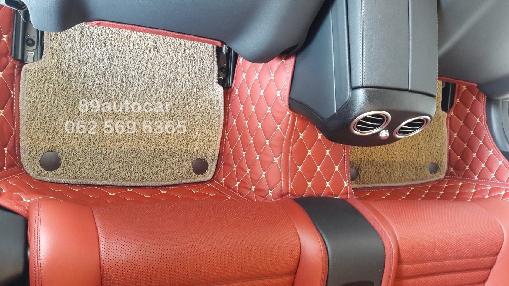 พรมปูพื้นรถยนต์ Benz C200 W205 Coupe ปูพรม7D สีแดงไวน์ + พรมไวนิลดักฝุ่น สีครีม +ท้าย เต็มคัน