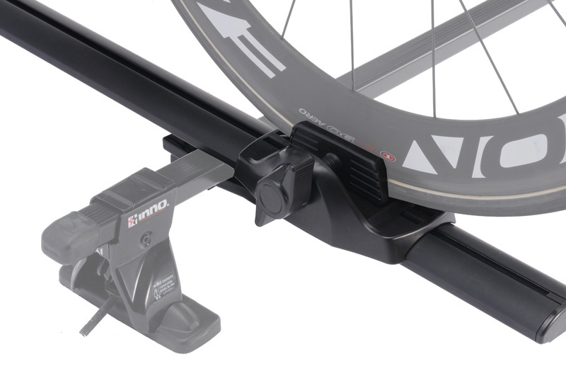 แร็คหลังคา INNO SLIM FORK INA-387 ECE R26 A/S ROAD BIKE ROOF MOUNTING BIKE RACK