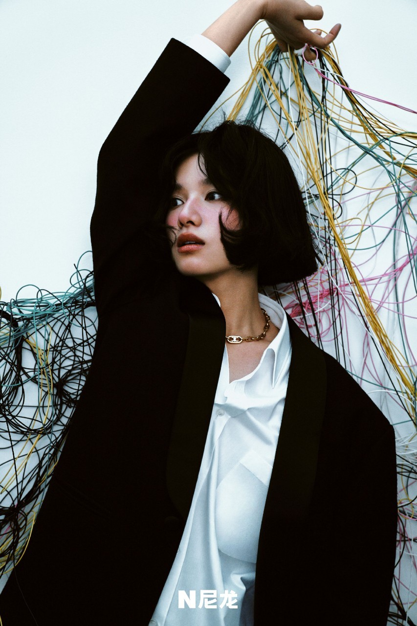 นิตยสาร NYLON จางจิ้งอี๋ เดือน 2/2023