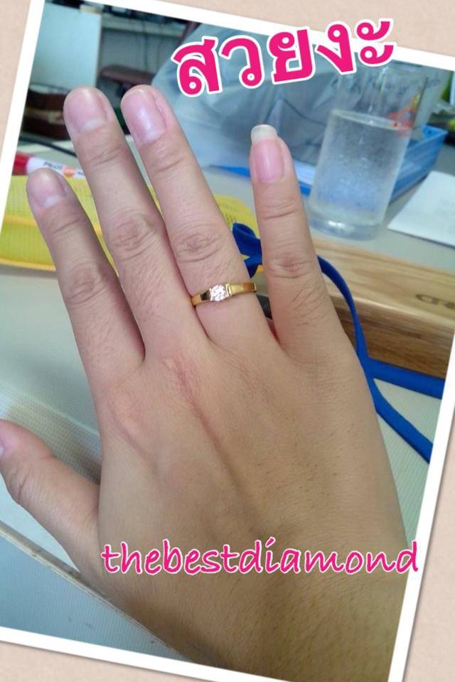 BR008RD+++แหวนเพชร เม็ดเดี่ยว น่ารักๆ สไตน์Modern เป็นแหวนหนีบ เรียบๆ แต่ดูดี ใส่ทำงาน เรียน เที่ยว ใส่ติดนิ้วได้ตลอดค่ะ เป็นแบบclassic ไม่ล้าสมัย