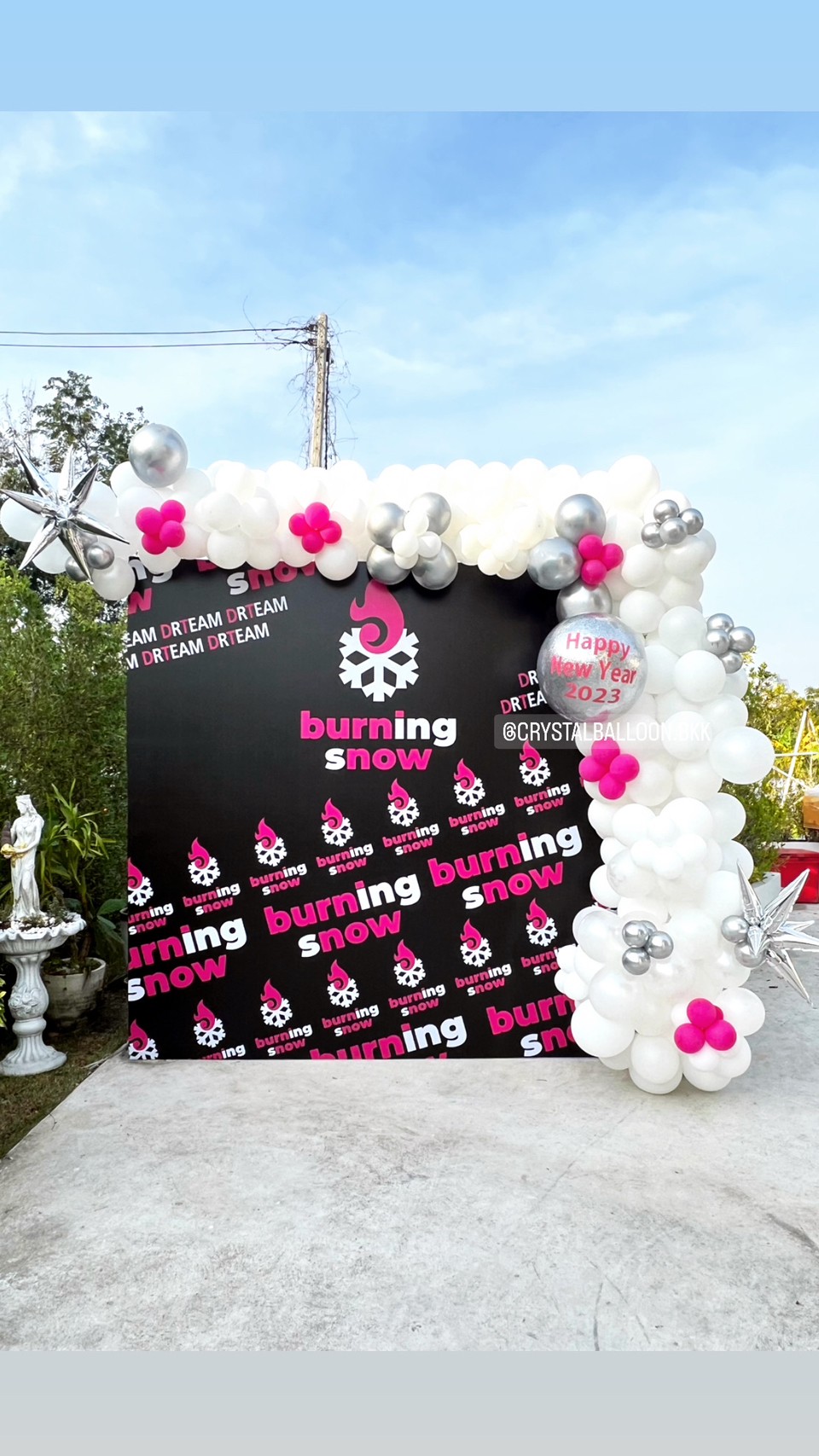 Organic Backdrop เปิดงาน New Year Theme ชมพู-ขาว พร้อมตกแต่ง (ราคาไม่รวมฉาก) สามารถเปลี่ยนสีลูกโป่ง/เปลี่ยนข้อความได้