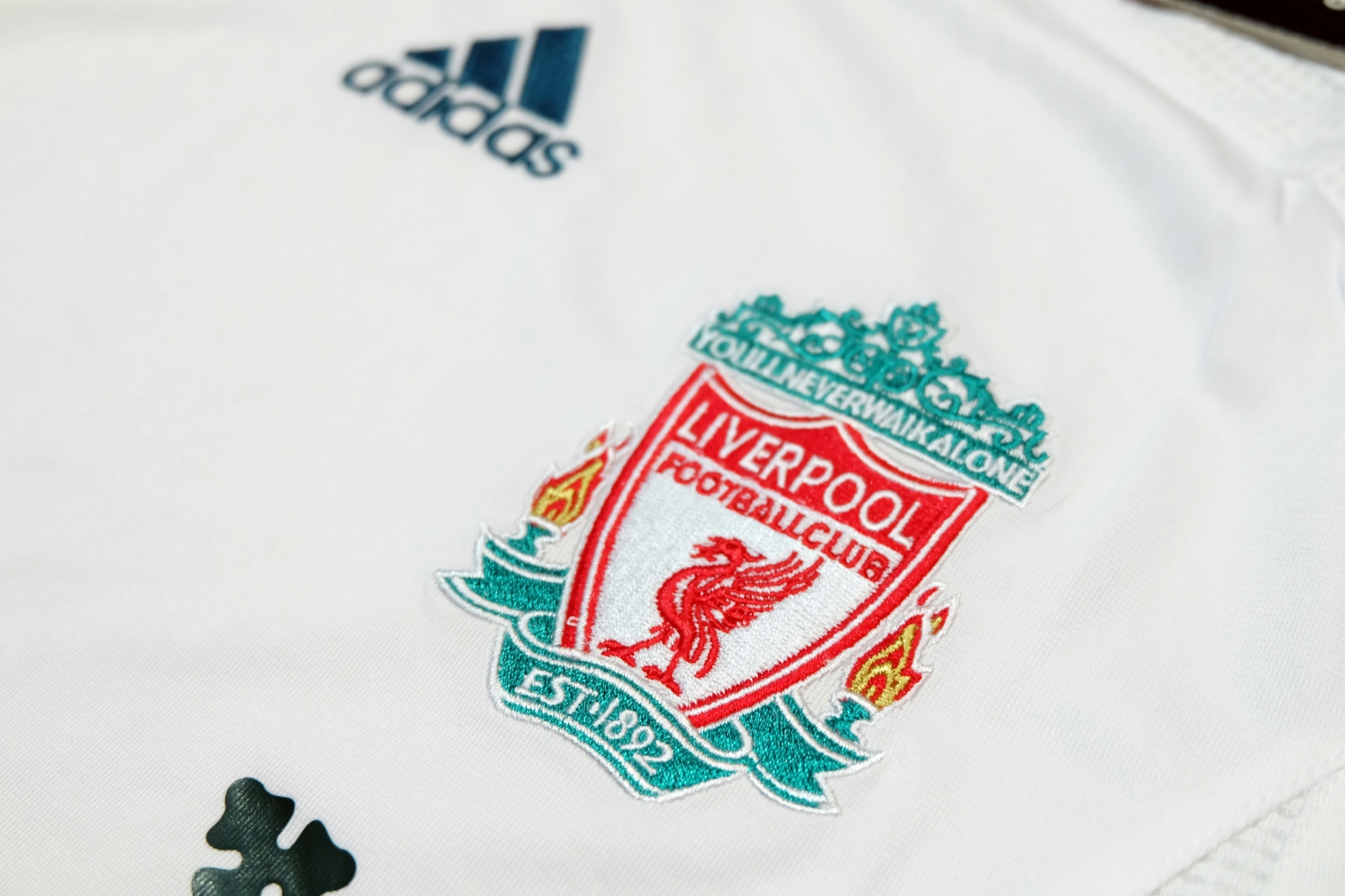 Liverpool 2006/07 Away Vintage Jersey เสื้อฟุตบอลลิเวอร์พูลย้อนยุค Carlsberg