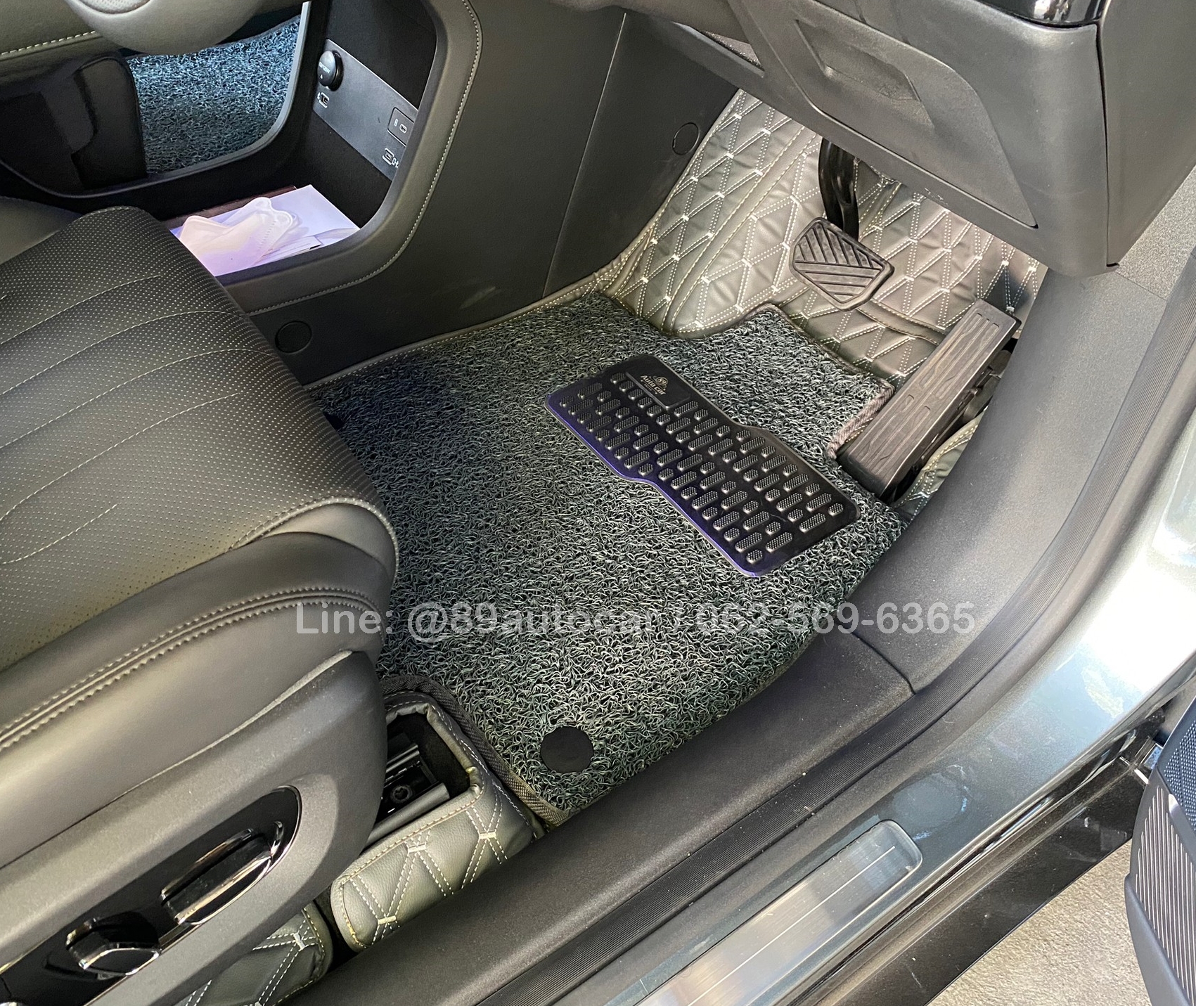 พรมปูพื้นรถยนต์ aion hyptec ht ปูพรม7D VVIP สีเทาด้ายเทา เสริมไวนิลดักฝุ่นสีเทา เต็มคัน