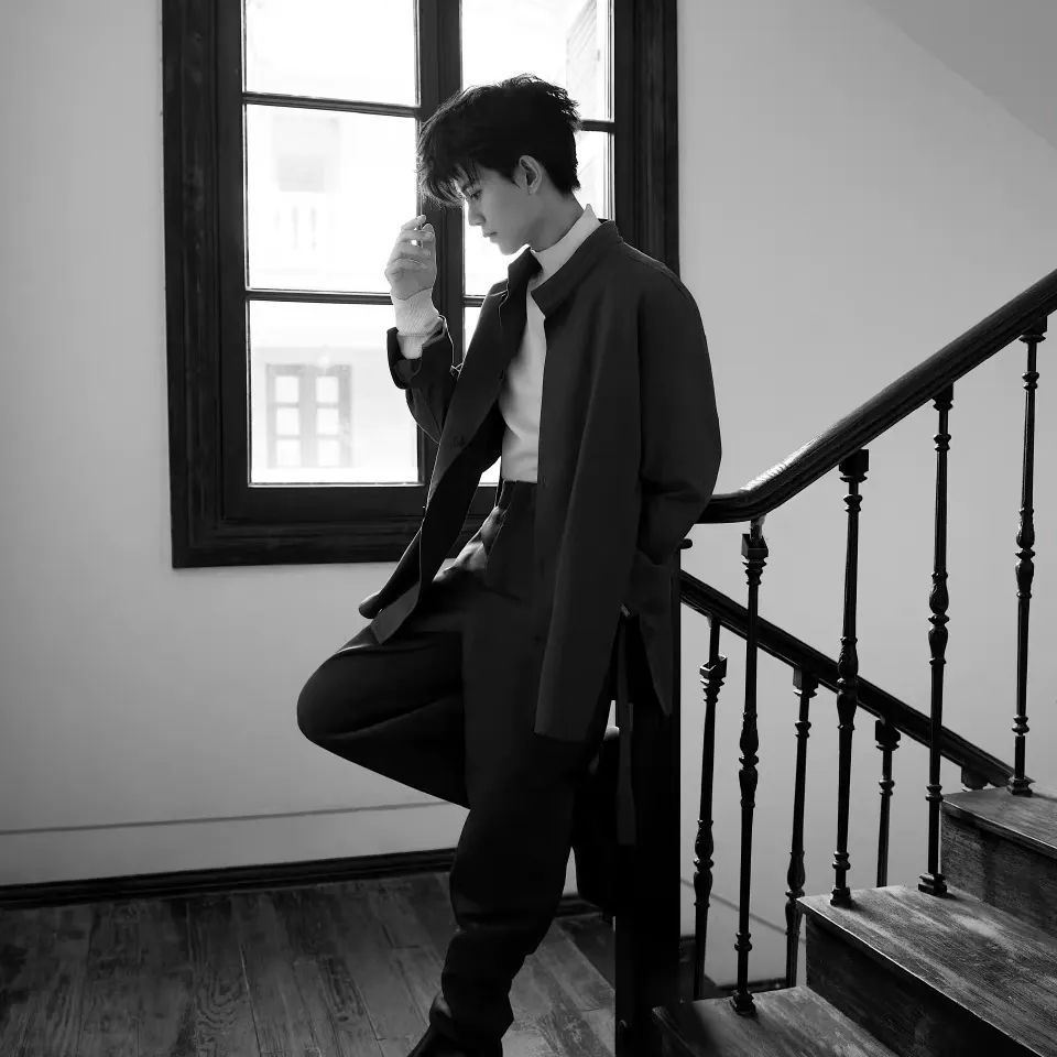 นิตยสาร Madame Figaro เหรินเจียหลุน เดือน 10/2022
