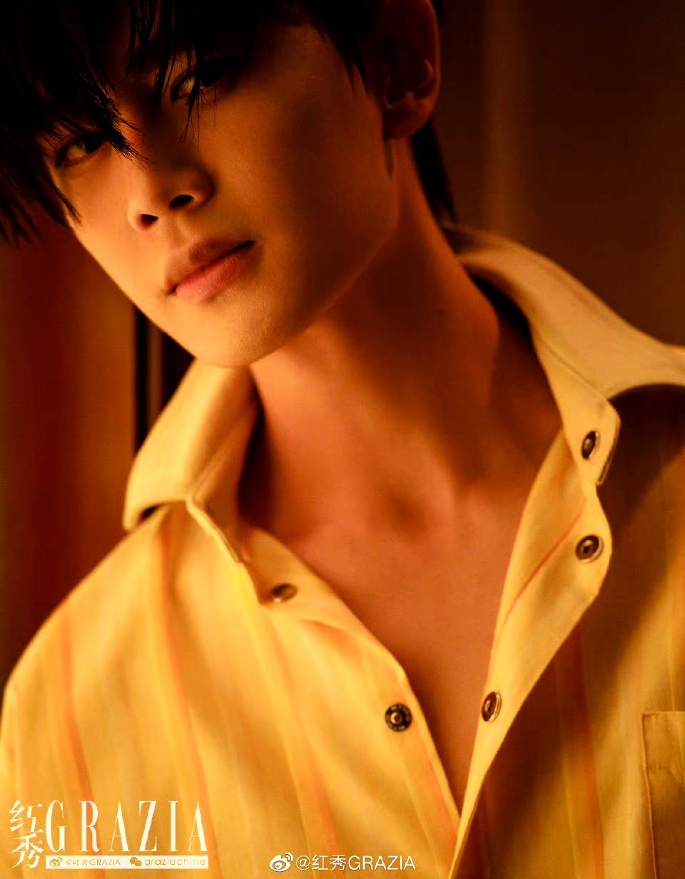 นิตยสาร Grazia Vol.595 เหรินเจียหลุน +โปสเตอร์พร้อมกระบอก