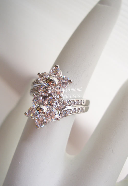 BR616RD+++แหวน 2 flowersก้านไขว้ +++ แหวนเพชร cz ดีไซน์รูปดอกไม้ 2 ดอกไขว้มาพบกัน แบบสวย ดูดี หรูหราไฮโซสุดๆ แบบน่ารัก style เหมือนร้านจิลฯเลยค่ะ