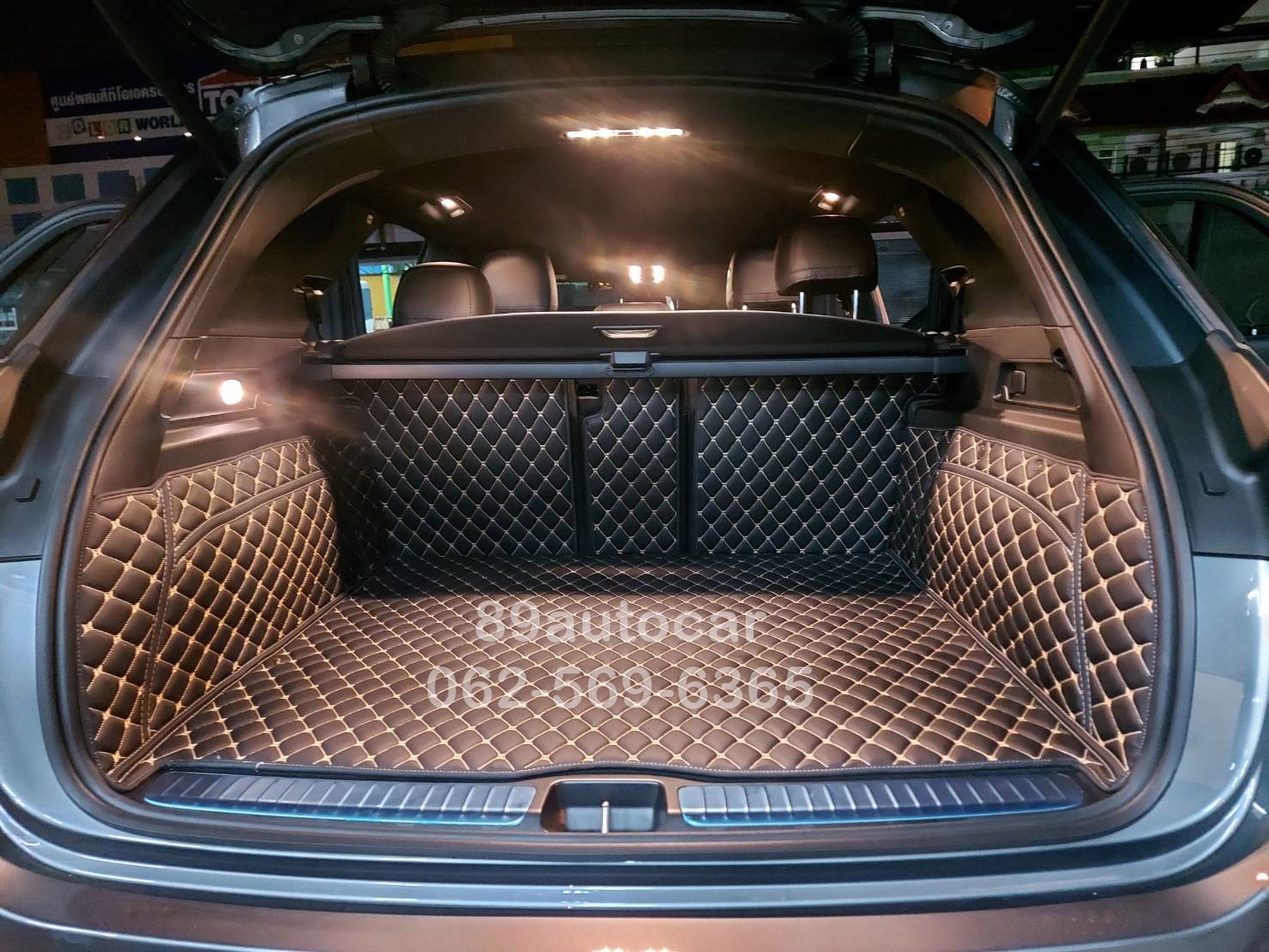 สั่งตัดพรมรถยนต์ Benz GLE350 de ปูพรม6D สีดำด้ายทอง เต็มคัน