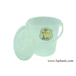 ถังน้ำพร้อมฝา 15 ปอนด์ บรรจุ 6.5 ลิตร สีสวย / สีใส ขนาด 23.2 x 23.7cm. ราคาโหล ละ 520 บาท จำนวน มัดละ 2 โหล