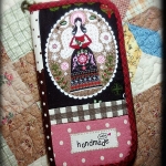 กระเป๋าใบยาว ลวดลายแนวสาวยิปซี โทนดำน้ำตาลแดง - ผ้าลายนี้หมดนะคะ