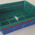 ตะแกรงเหลี่ยม 441 สีทึบ ขนาด 31.5 x 40 x 9.5 cm.