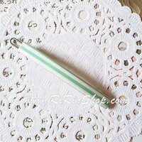 ลายเส้น สีมิ้นท์-ขาว