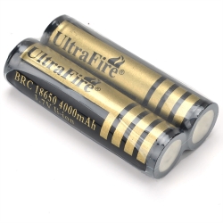 แบตเตอรี่สำหรับไฟฉาย UltraFire 18650 4000mAh 3.6-4.2V ชาร์จไฟใหม่ได้ มีวงจร Protected