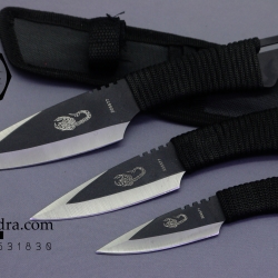 มีดขว้าง มีดบิน แมงป่องดำ มีสามขนาด มีซองพกสวยงามครับ