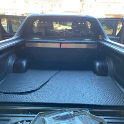 ท้ายกระบะ Toyota Revo 4 ประตู จิ๊กซอร์สีดำ