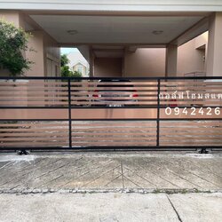 ส่งงาน ประตูสแตนเลสสีชมพู กรุงเทพมหานคร