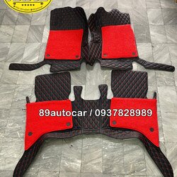 พรมปูพื้นรถยนต์ Toyota Vigo 4door สีดำด้ายแดง เสริมด้วยพรมดักฝุ่นไวนิลดักฝุ่นสีแดง ตัดเข้ารูป