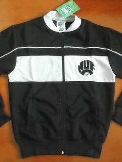 เสื้อฟุตบอล ทีมสโมสรนิวคาสเซิล ยูไนเต็ด ชุดเสื้อแจ็กเก็ต Retro Track Jacket 1984 ใหม่ S-Size / NEWCASTLE UNITED Football Shirt Retro Track Jacket Kit 1984 Jersey NEW S-Size