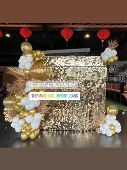 Organic Backdrop ฉากวิบวับ สีทอง ขนาด 2x2 เมตร Theme ทอง พร้อม ป้ายตัวอักษรไฟ Happy Birthday 1 ชิ้น พร้อมตกแต่ง สามารถเปลี่ยนสีลูกโป่ง/เปลี่ยนข้อความได้