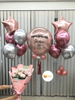 ลูกโป่ง วันเกิด Bubble ขนาด 24" สีสวยยอดฮิต พร้อม ช่อลูกโป่งฟอยล์ดาว 2 ช่อ,ช่อดอกกุหลาบ 1 ช่อ พร้อมตกเเต่ง สามารถเปลี่ยนสีลูกโป่ง/เปลี่ยนข้อความ/เปลี่ยนขนาดได้