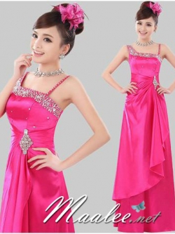 พร้อมเช่า ชุดราตรียาว ไหล่เฉียง สีชมพู Hot Pink จับจีบที่เอว คอประดับลูกปัดคริสตัลสวยหรู