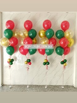 ลูกโป่ง Christmas ช่อลูกโป่ง ช่อ 9 ลูก 4 ช่อ พร้อมตกแแต่ง สามารถเปลี่ยนสีลูกโป่งได้