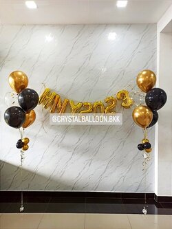 ลูกโป่ง New Year ช่อลูกโป่ง ช่อ 5 ลูก 2 ช่อ Theme ดำ-ทอง พร้อมตกแต่ง ลูกโป่งใส ใส่ Confetti,ฟอยล์ตัวอักษร ขนาด 16" 7 ตัวอักษร สามารถเปลี่ยนสีลูกโป่ง/เปลี่ยนสี-ฟอยล์ตัวอักษรได้