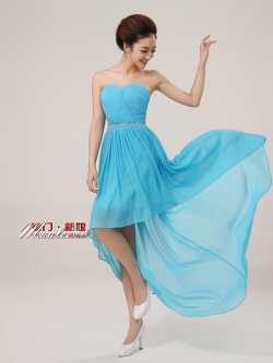 พร้อมเช่า ชุดราตรีสั้น เกาะอก หน้าสั้นหลังยาว สีฟ้า อัดพลีตหน้าอก คาดเอวคริสตัล